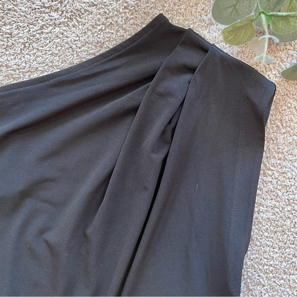 Express, off the shoulder dress, size small. - Picture 3 of 9